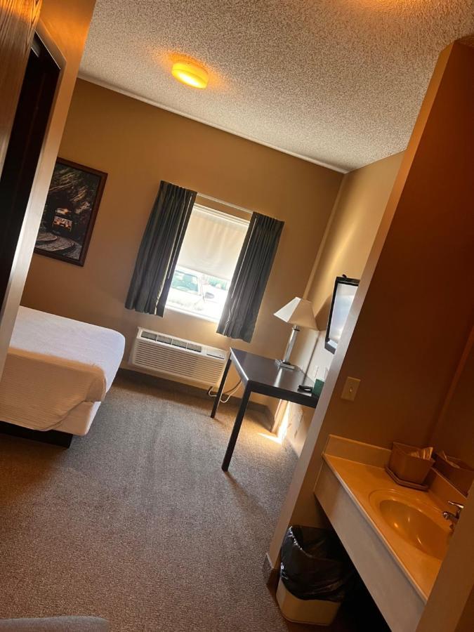 Ambridge Inn Екстер'єр фото